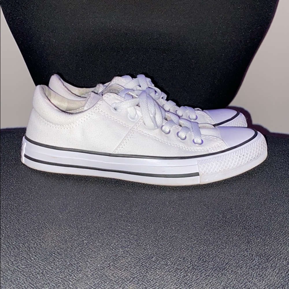 converse low tops